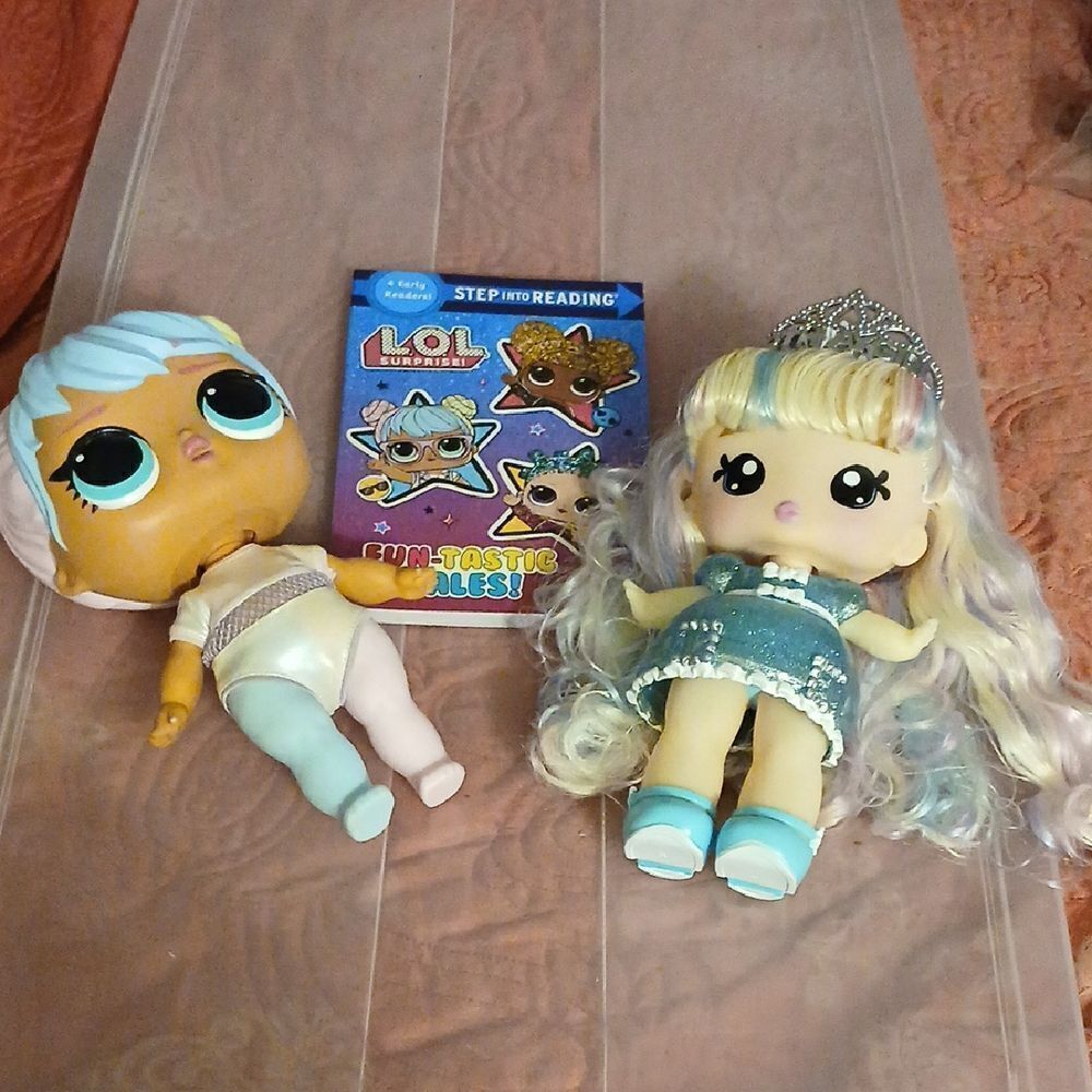 L.O.L. Surprise! Dolls with Book - Blue and White
